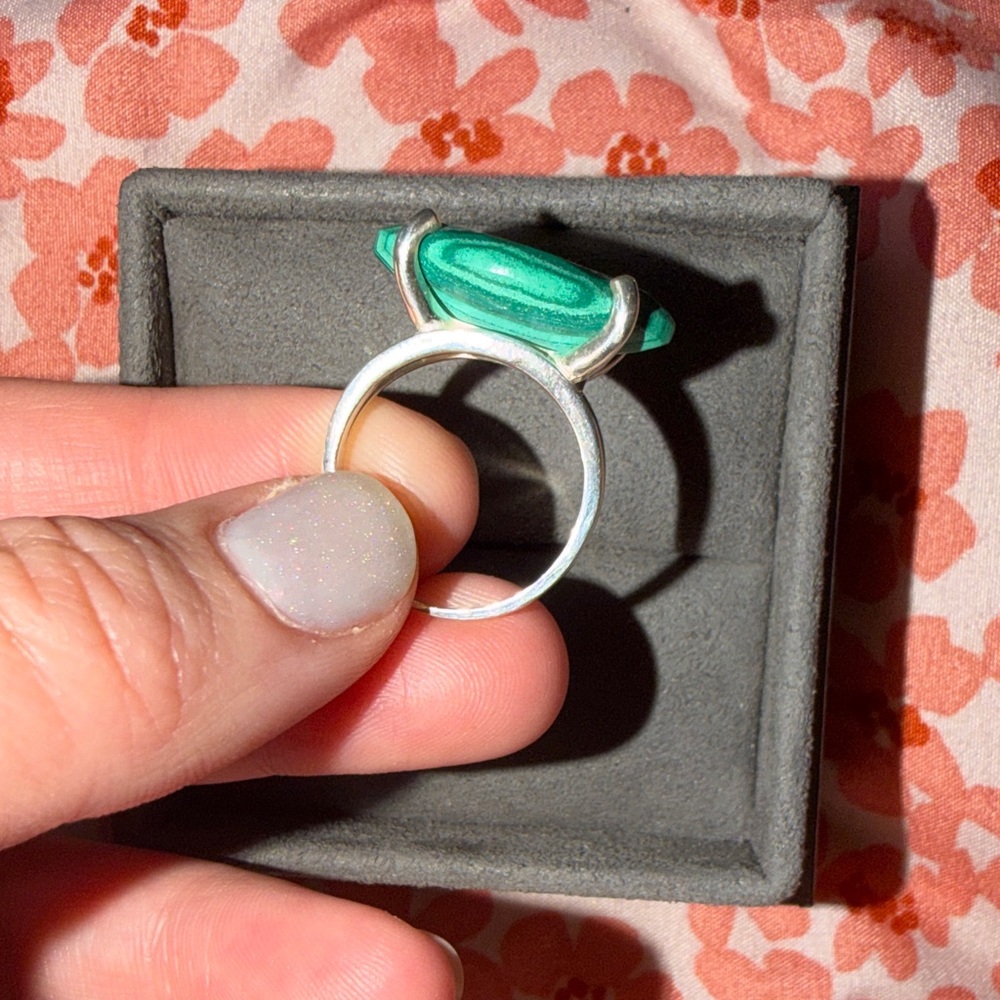 Elegant Malachite Stone Ring - image 2